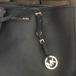 MICHAEL Michael Kors Navy Tote - MK Mercer Pebbled